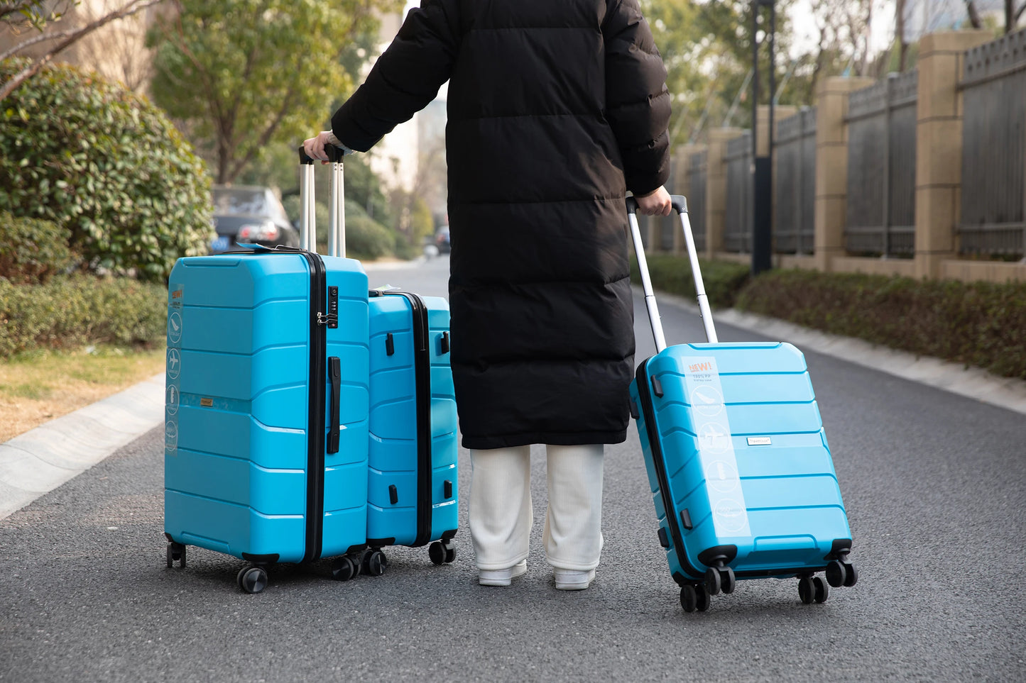 Travelhouse Hardshell Spinner Luggage Set Lightweight Three Piece