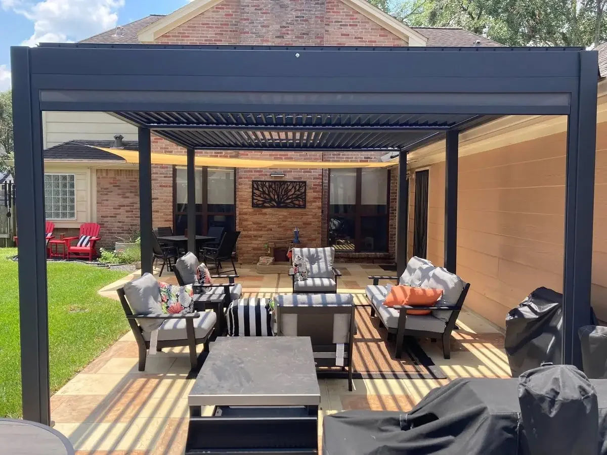 Motorized Aluminum Pergola With Retractable Louvered Roof For Gardens