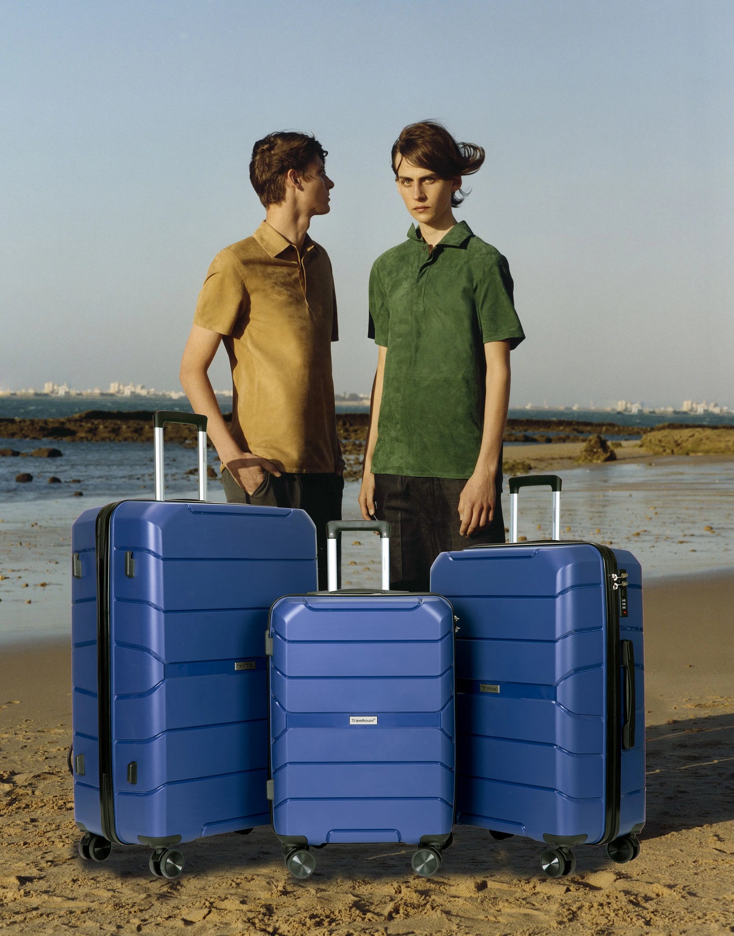 Travelhouse Hardshell Spinner Luggage Set Lightweight Three Piece